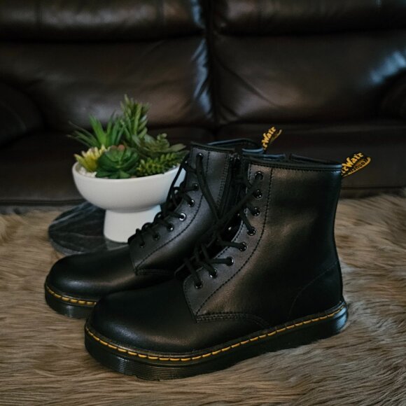 DR.MARTENS - Picture 1 of 9